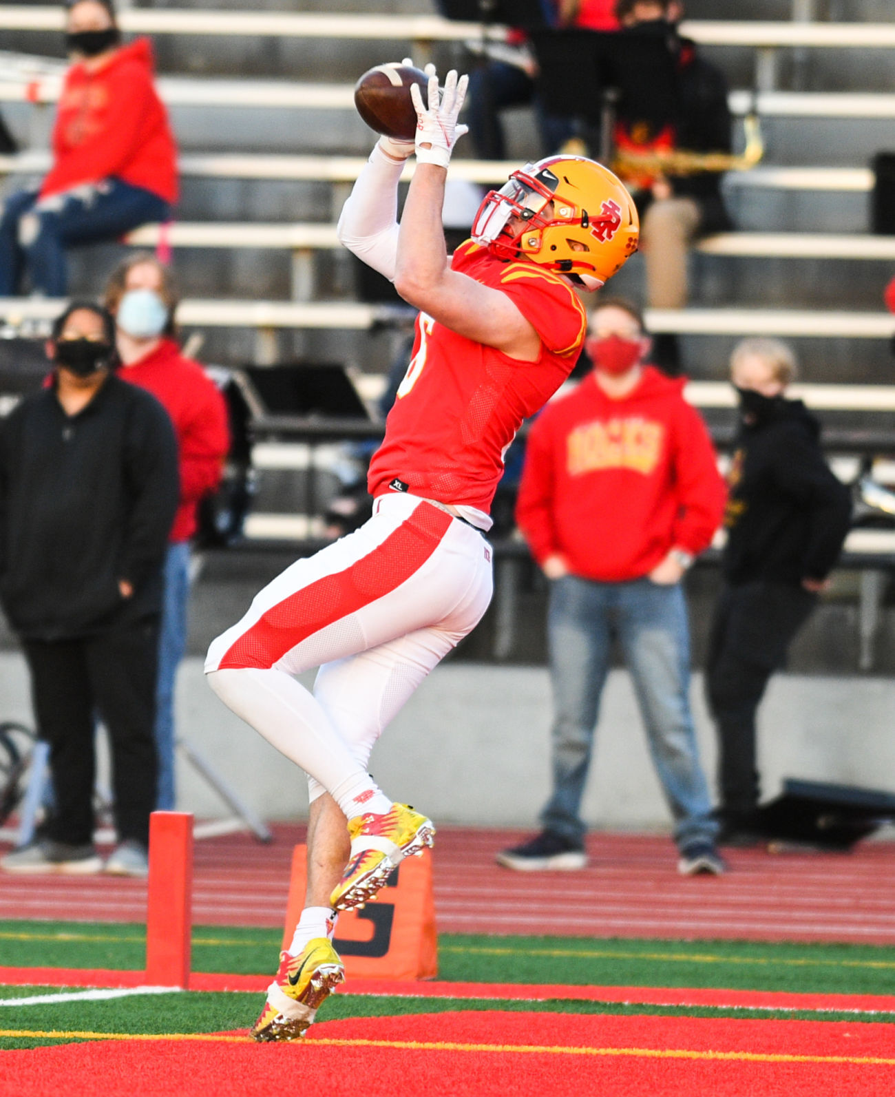 040221-qc-spt-galesburg-ri-foot-015